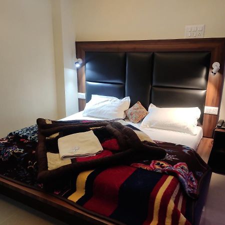 Hotel Balaji Далхаузи Экстерьер фото