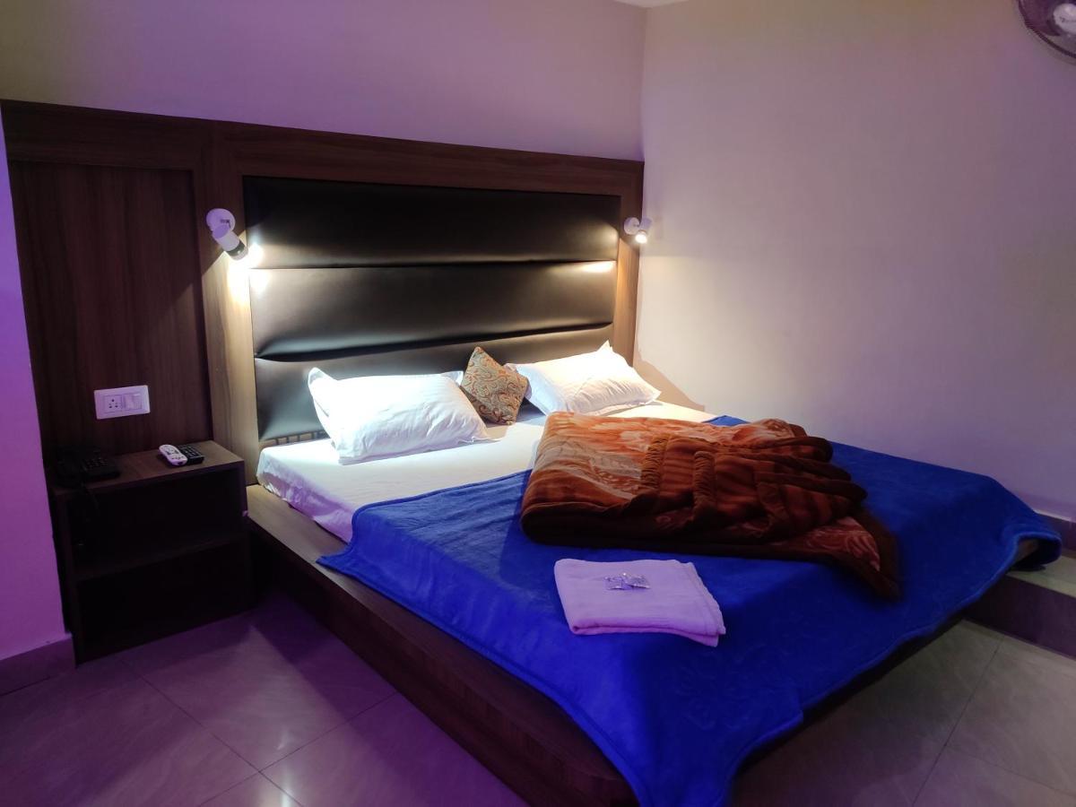 Hotel Balaji Далхаузи Экстерьер фото