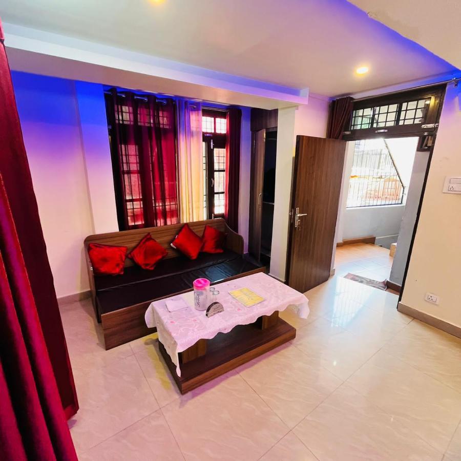 Hotel Balaji Далхаузи Экстерьер фото